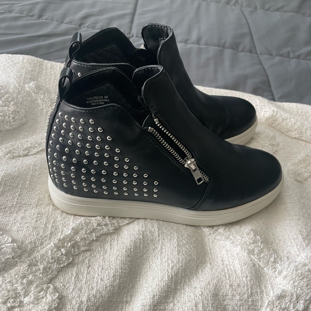 Cushonaire Studded Sneakers
